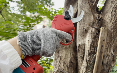 30mm Cordless Telescopic Electric Pruning Shears Cutting Power Test