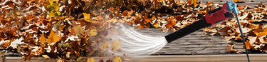 The JOVANT cordless leaf blower features an adjustable telescoping pole that extends up to 15.3 feet, allowing you to easily reach high, low, and distant areas. It's ideal for clearing roof gutters, leaves on rooftops, under vehicles, and around bushes and shrubs.